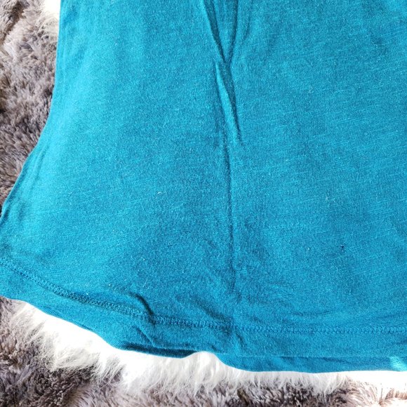 Teal Blue Crew Neck 1/2 Sleeve Tee with Fringe Detail Collar - Size M - Picture 4 of 4